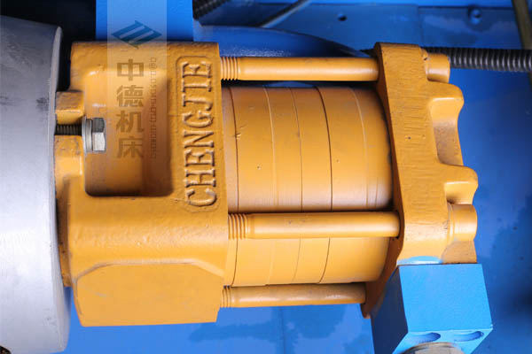 ZDPK-4015采用國內(nèi)一流品牌電機(jī)及油泵，動力強(qiáng)勁，噪音低.jpg